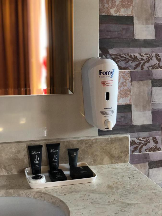 Diamond Star Hotel فندق النجمة الماسية Seeb Exterior foto