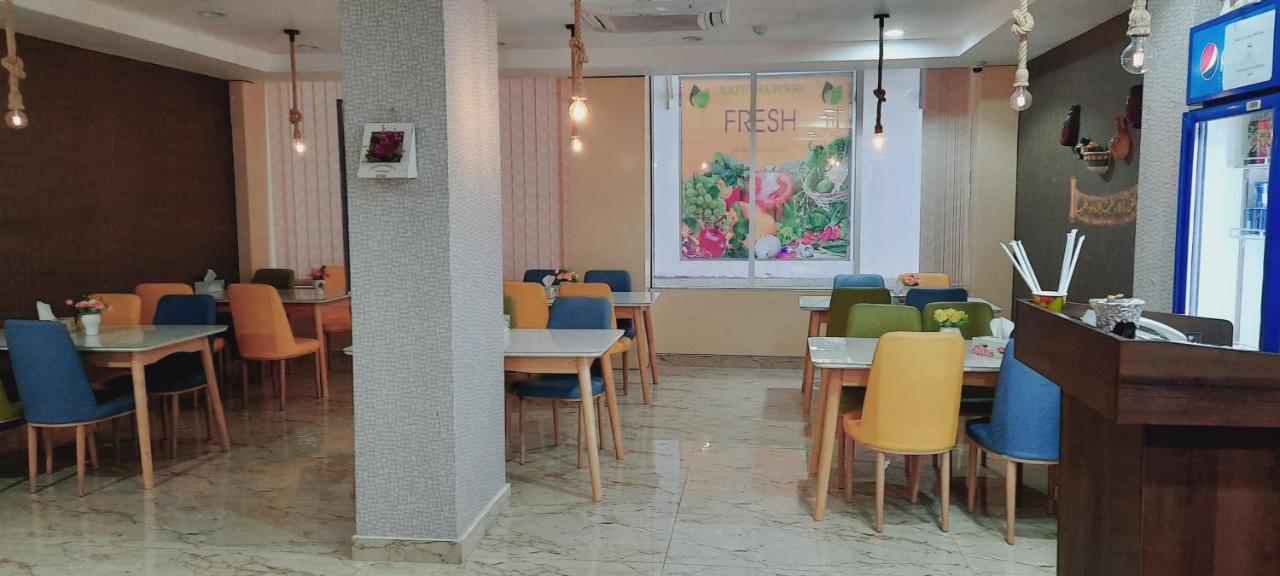Diamond Star Hotel فندق النجمة الماسية Seeb Exterior foto