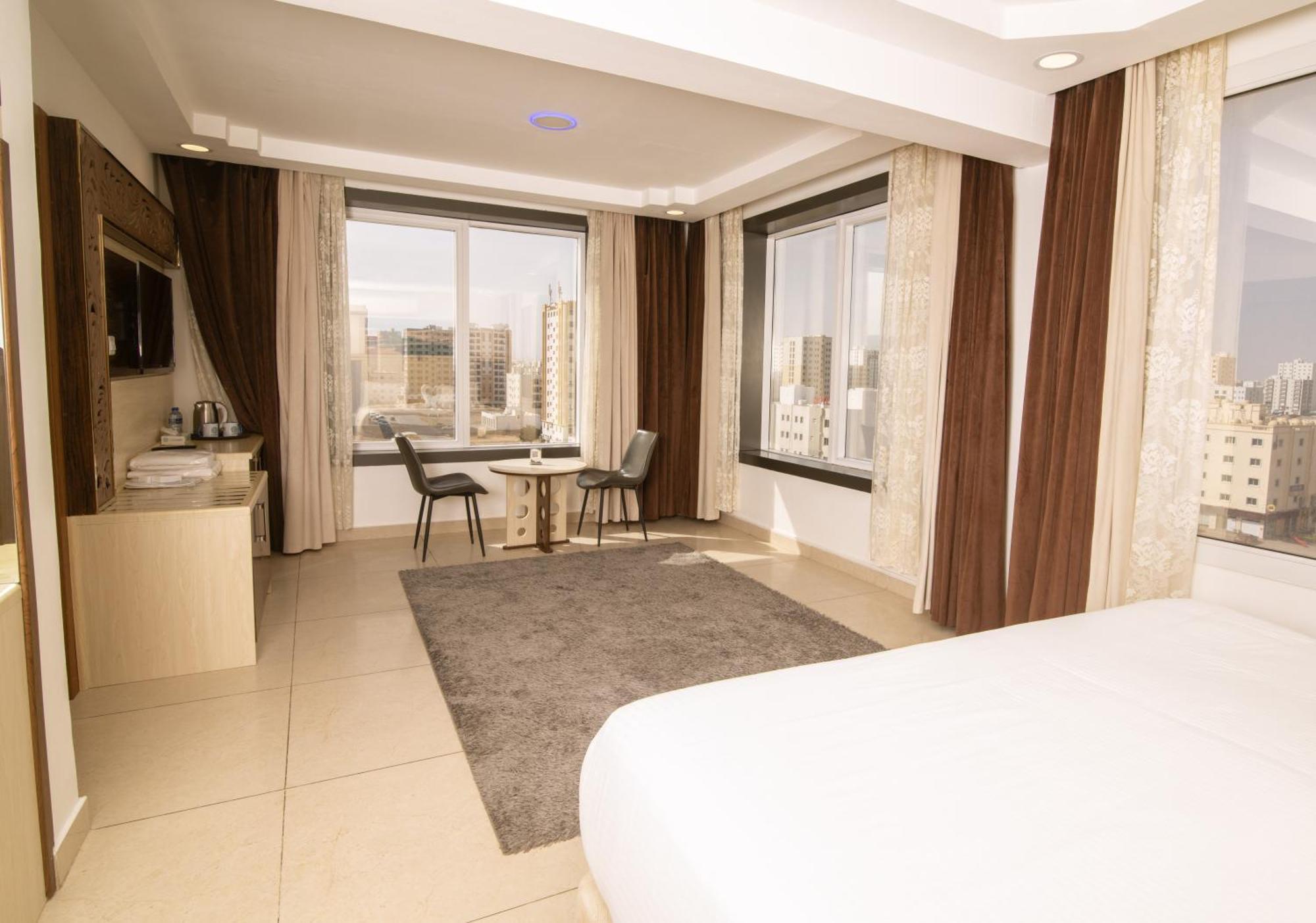Diamond Star Hotel فندق النجمة الماسية Seeb Exterior foto