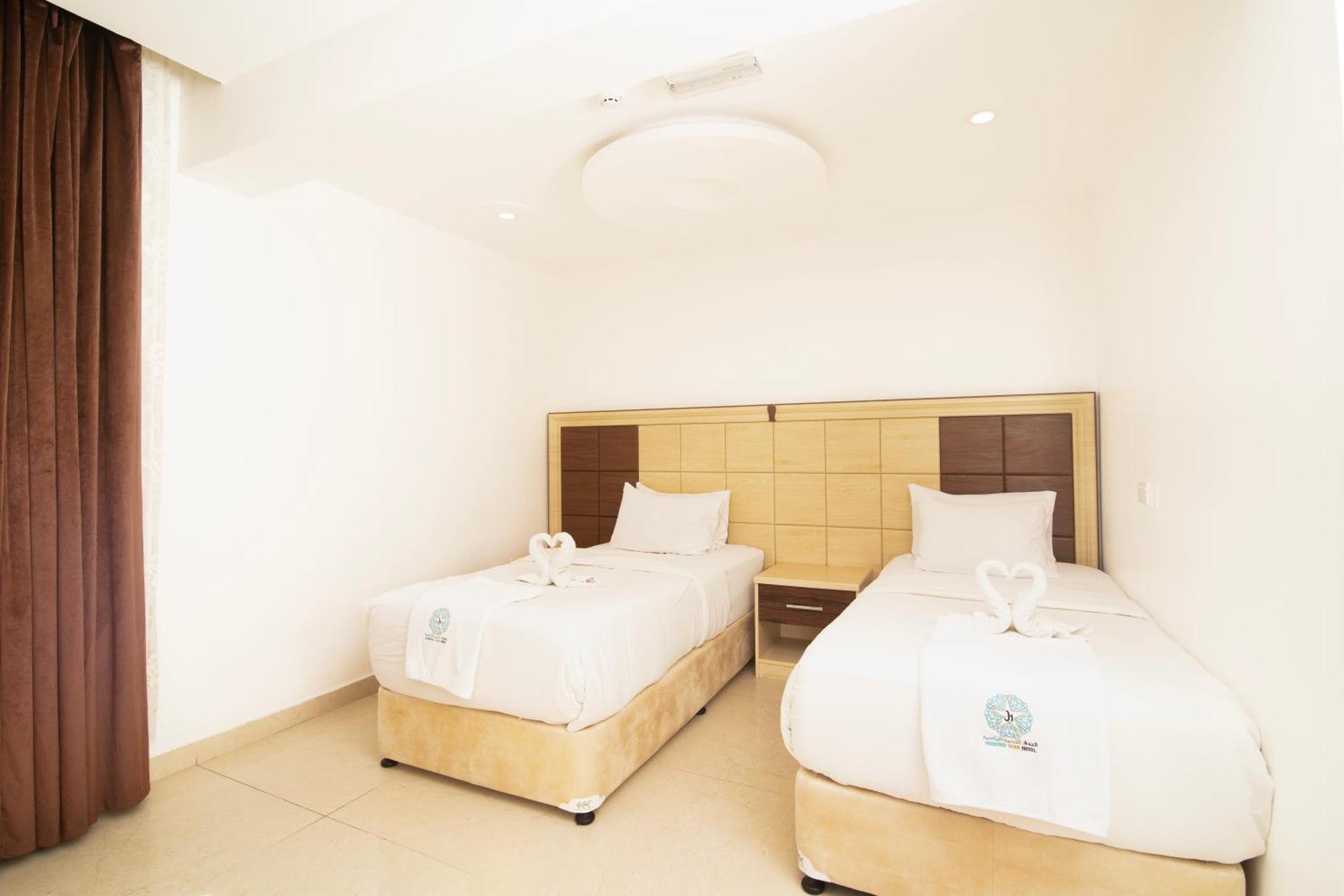 Diamond Star Hotel فندق النجمة الماسية Seeb Exterior foto