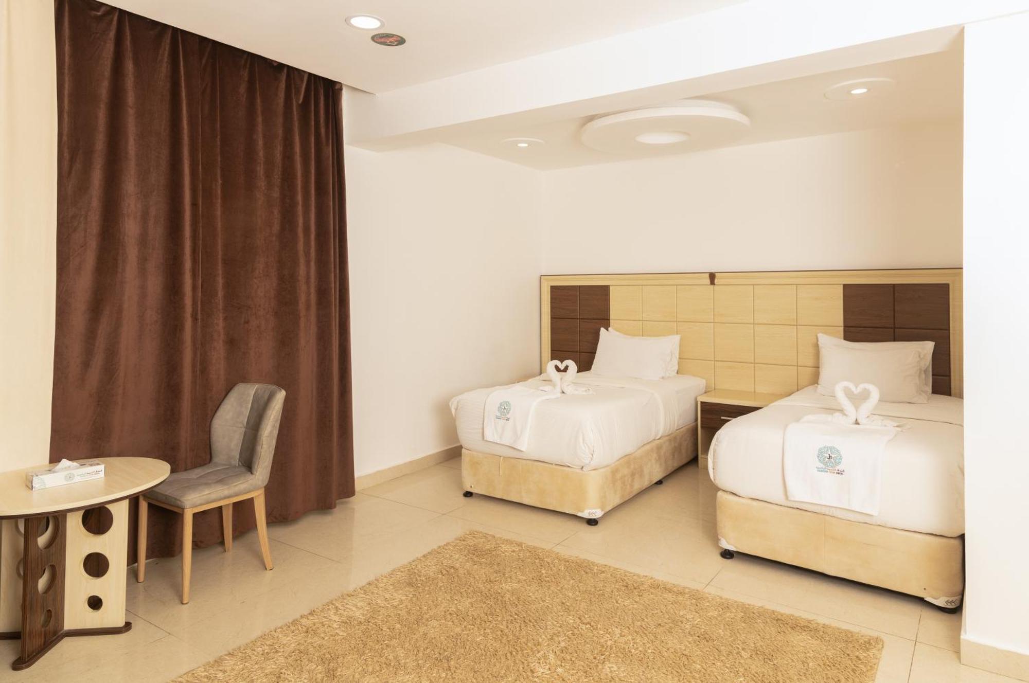 Diamond Star Hotel فندق النجمة الماسية Seeb Exterior foto
