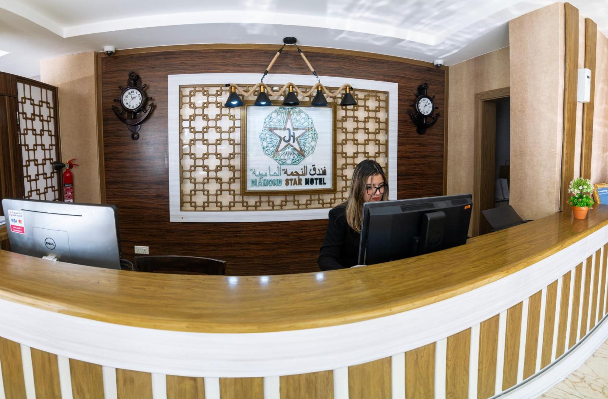 Diamond Star Hotel فندق النجمة الماسية Seeb Exterior foto