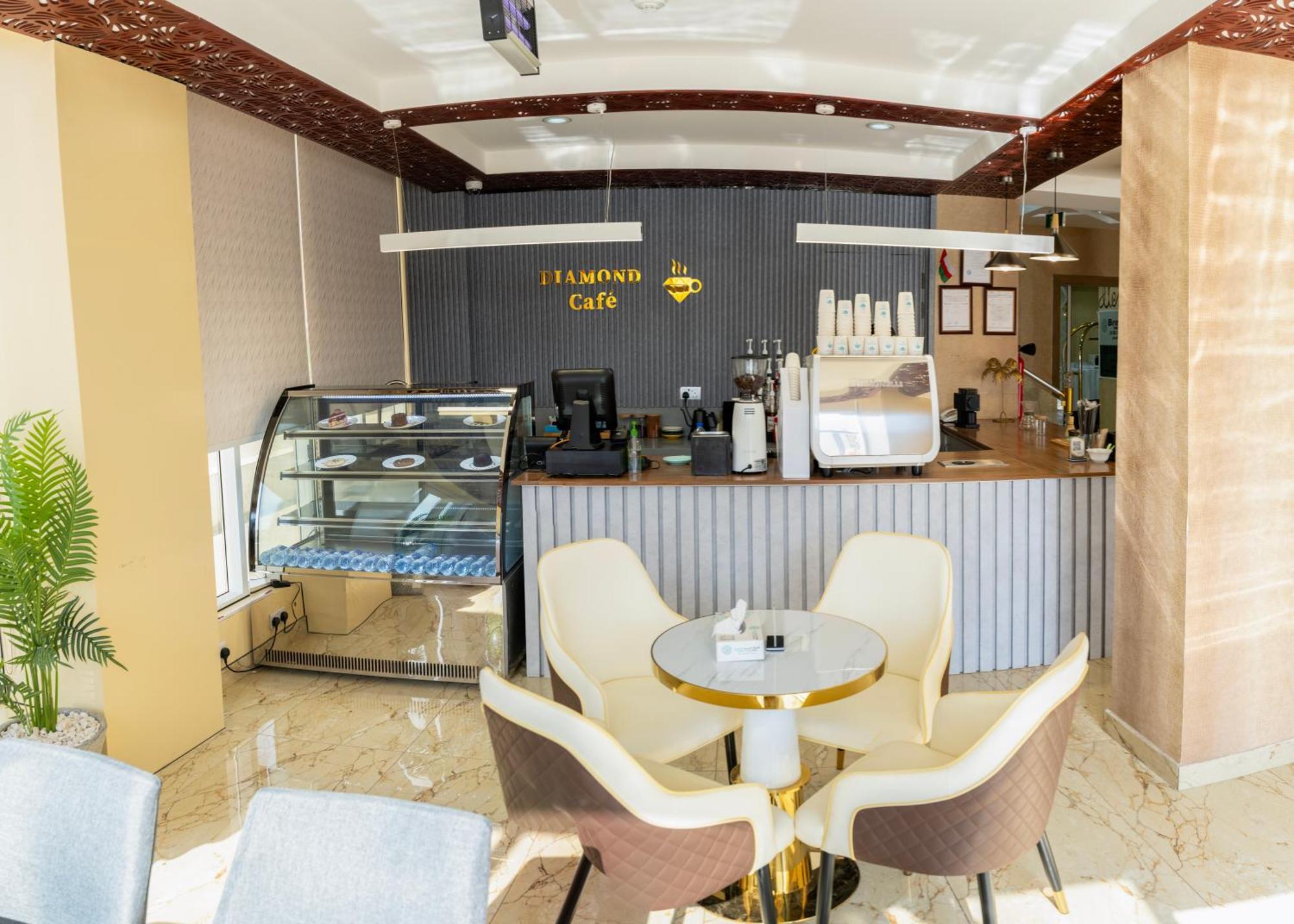 Diamond Star Hotel فندق النجمة الماسية Seeb Exterior foto
