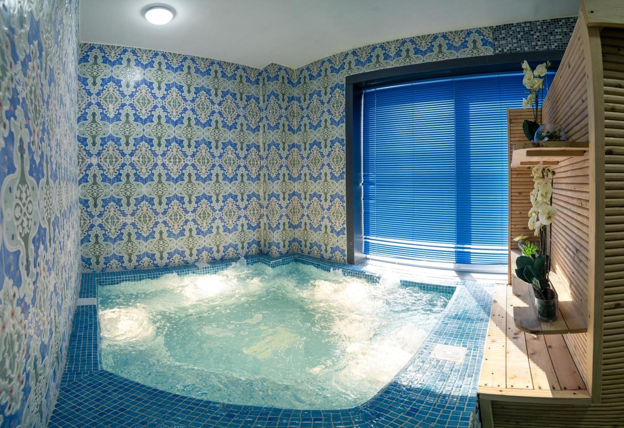Diamond Star Hotel فندق النجمة الماسية Seeb Exterior foto