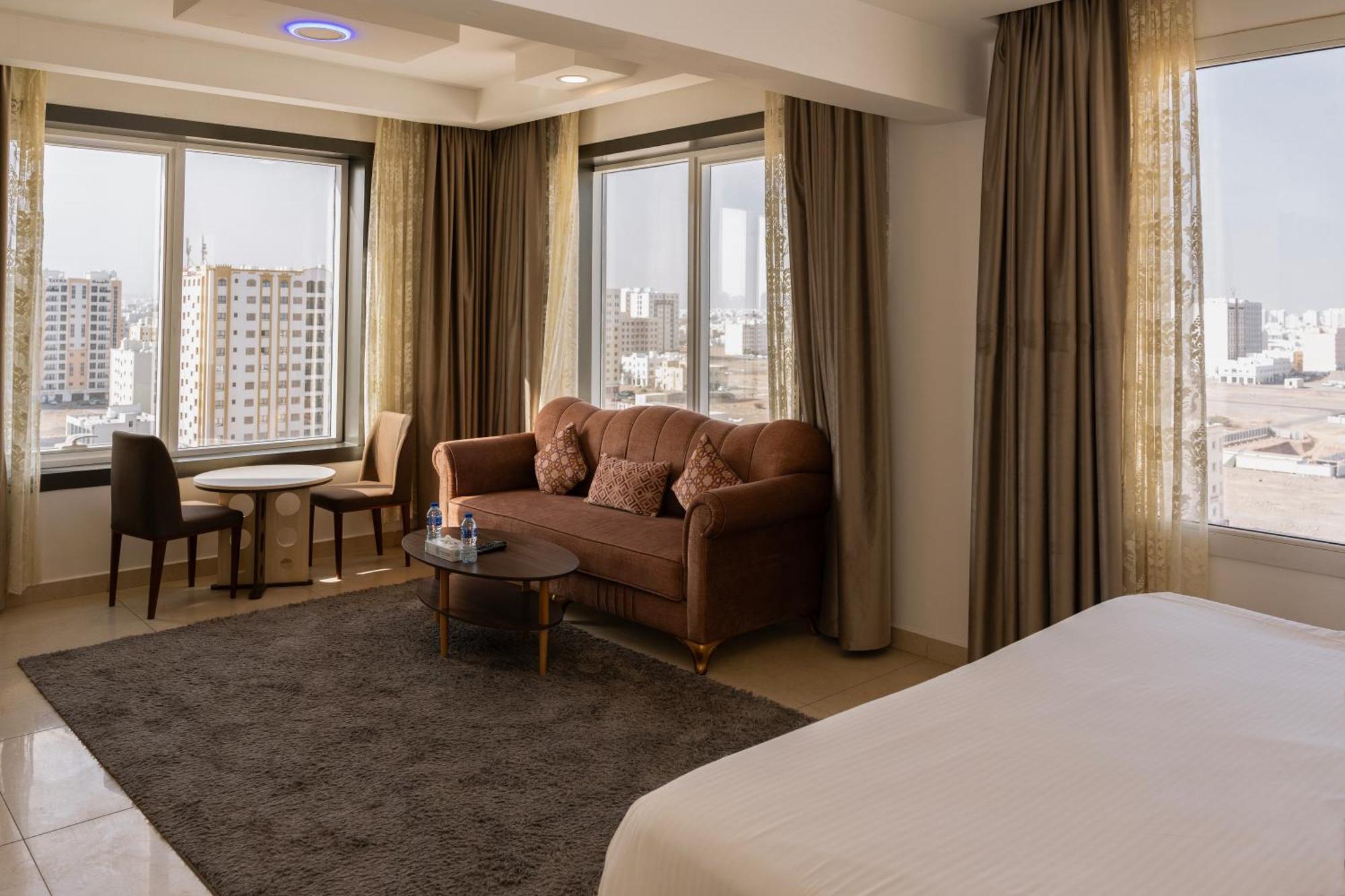 Diamond Star Hotel فندق النجمة الماسية Seeb Exterior foto