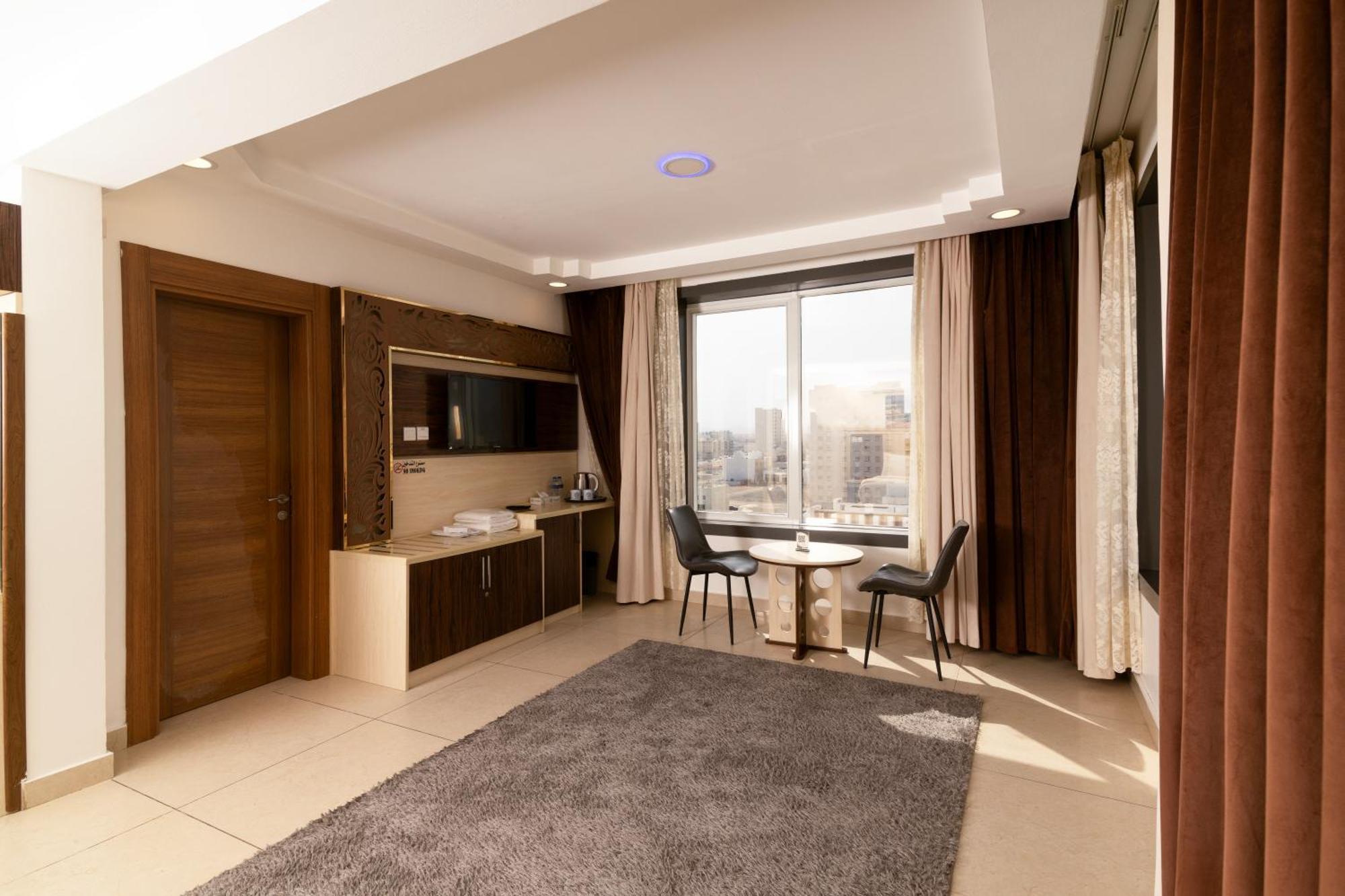 Diamond Star Hotel فندق النجمة الماسية Seeb Exterior foto