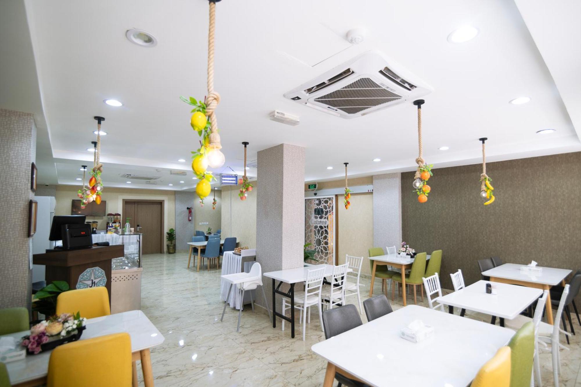 Diamond Star Hotel فندق النجمة الماسية Seeb Exterior foto